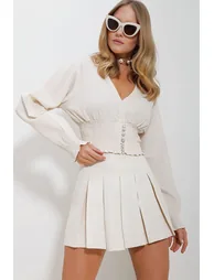 Women's Beige V Neck Waist Gimped And Buttoned Raw Linen Crop Blouse - 4