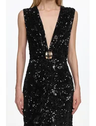 فستان ماكسي ببكلة معدني بمخمل مزين بالترتر بلا أكمام - 4