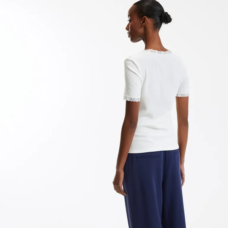 V-Neck T-Shirt with Lace Panels and Short Sleeves - 3