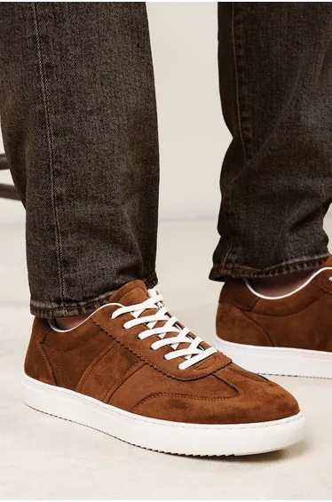 Clark Low Cut Lace Up Trainers