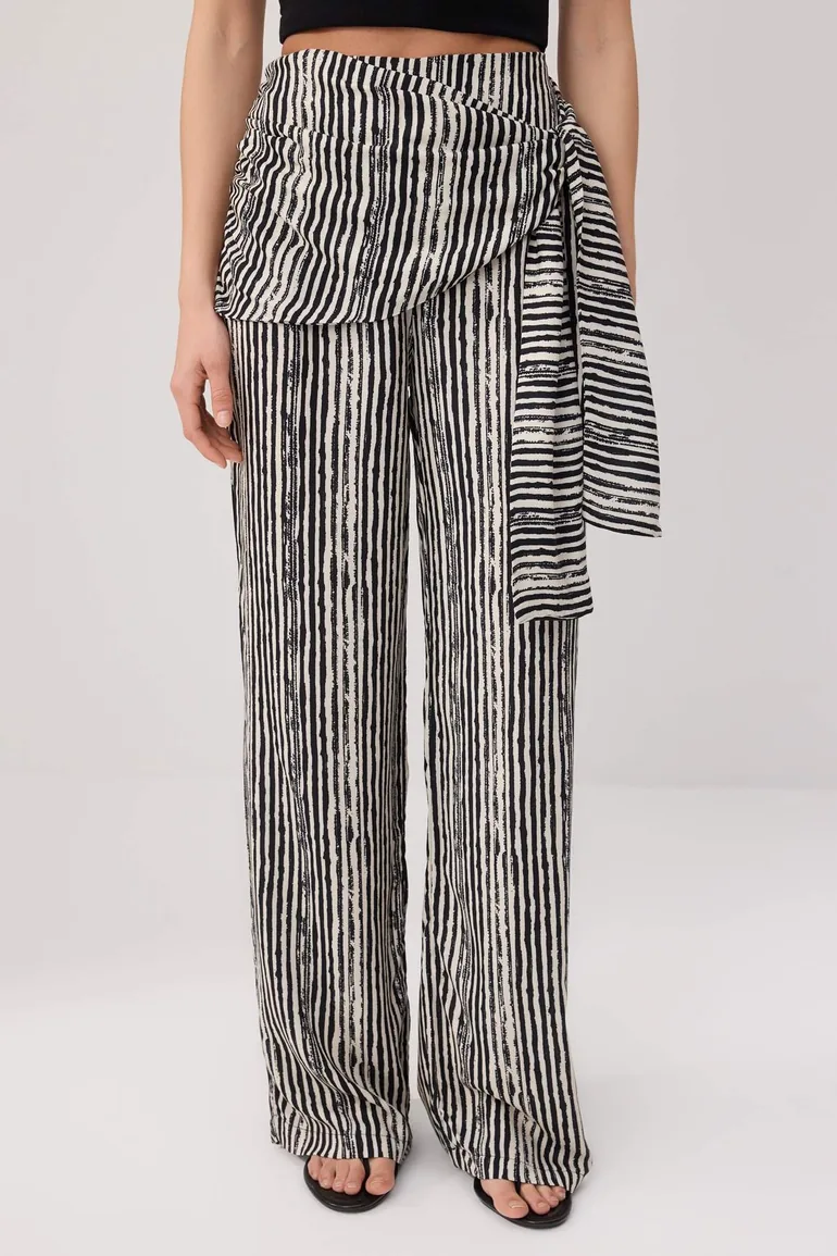 Black-Multicolor Viscose Patterned Cross Closure Relaxed Fit Pants - 3