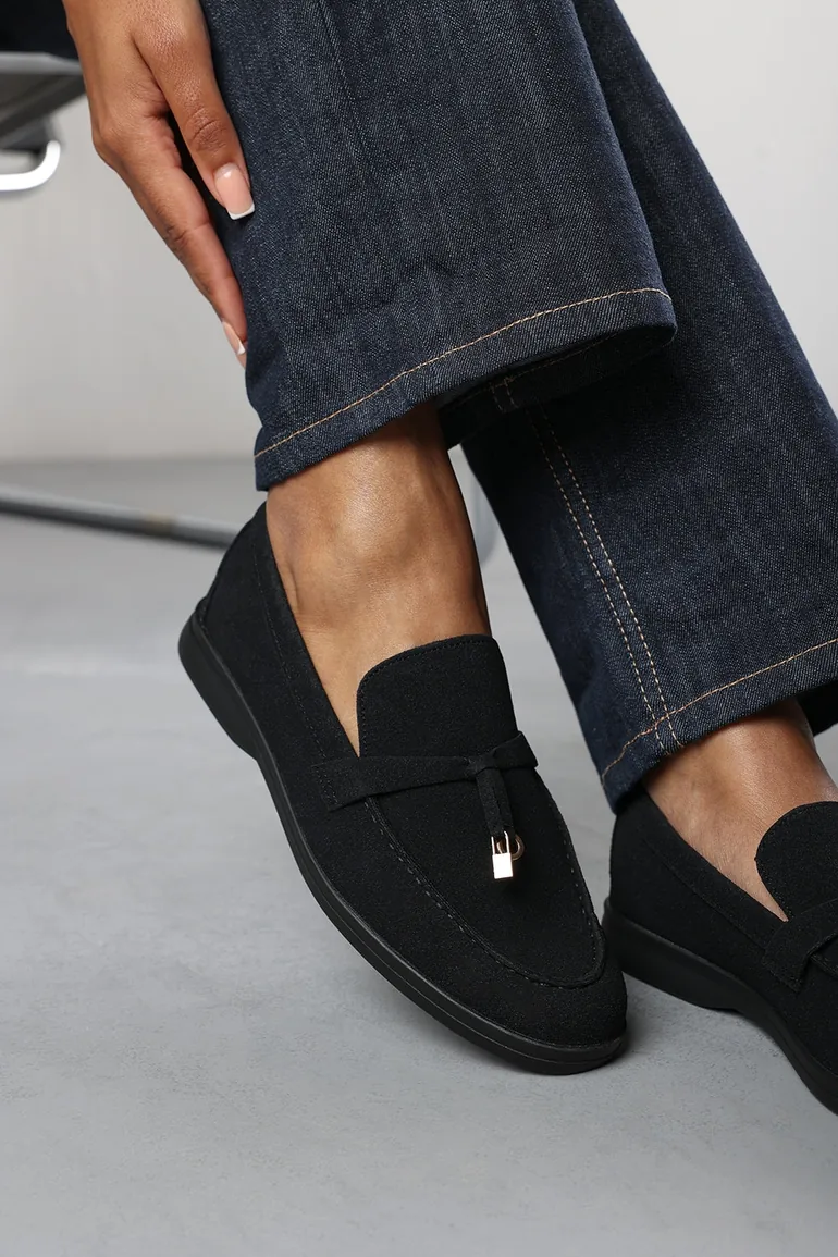 Charming Slip On Suede Loafers Metal Trim Tassel in Black - 2