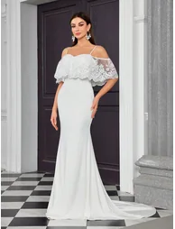Leely Elegant Spaghetti Straps Cold Shoulder Wedding Dress