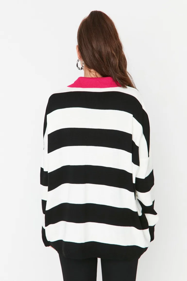 Sweater - Black - Relaxed fit - 2