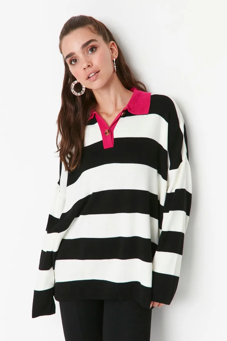 Sweater - Black - Relaxed fit