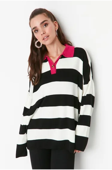 Sweater - Black - Relaxed fit