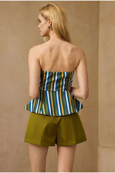 High Waist Ruched Shorts product thumbnail 3