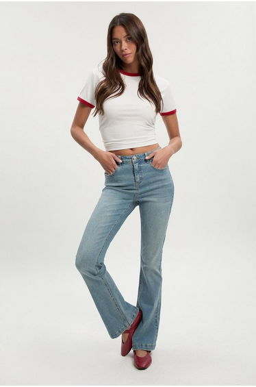 Mid Waist Y2K Bootcut Jean - vintage wash