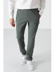 TOMMY Men's Regular Fit Straight-Leg Sweatpants - 1