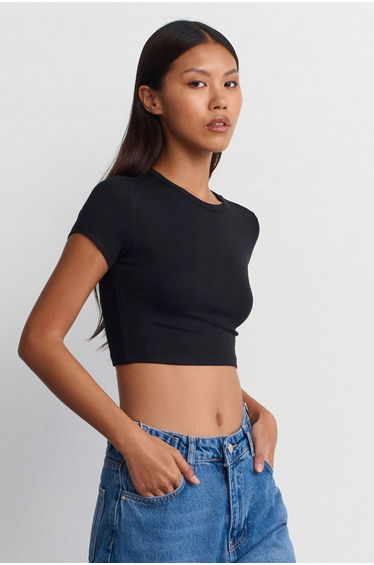 Dilvin Women's Crop Slim-Fit Crew Neck T-Shirt