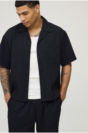 Oversized Boxy Fit Short Sleeve Irregular Pleat Shirt - black