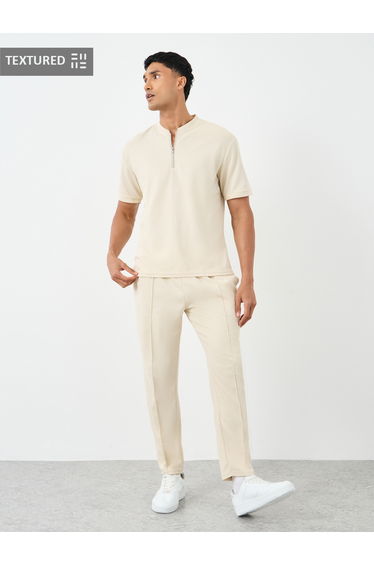 Men Solid Regular Fit T-Shirt and Joggers Co-ords