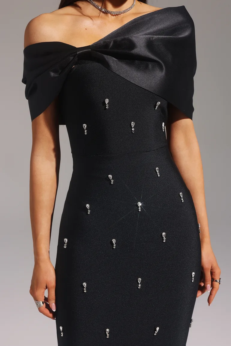 فستان ماكسي بنمط شرائح بفيونكة بكتف واحد بلا أكمام - 4