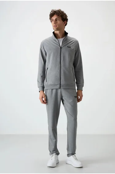 TOMMY Men's Knit Fleece Sweatshirt And Pants Set