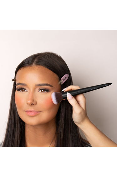 Brushworks No. 12 Blush Brush