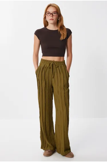 Women's Khaki Textured Pocketed Flexible Knitted Trousers