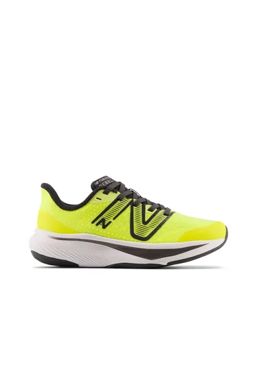 حذاء رياضي ولادي