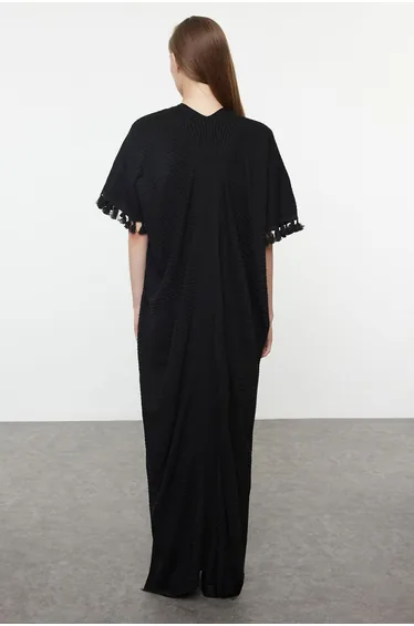 Black Knitwear Cap & Abaya