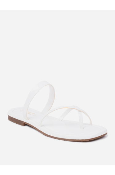 Cross Toe Strappy Flat Sandals