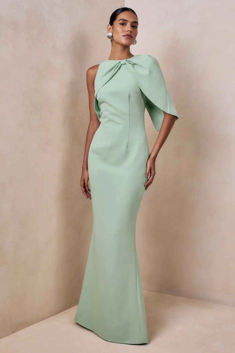 فستان ماكسي بياقة غير متناظرة بأكمام كاب - أخضر - 4