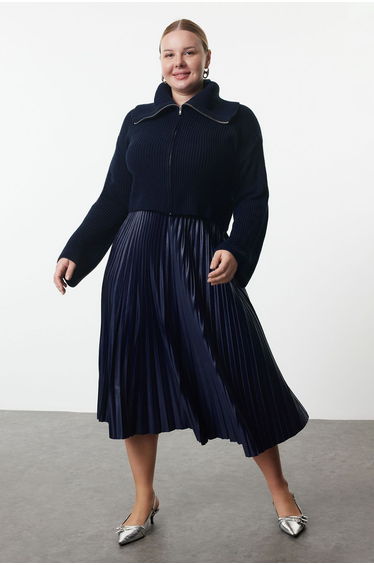 Navy Blue Woven Plus Size Skirt