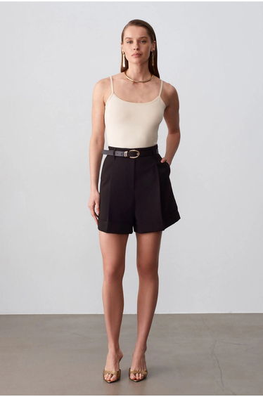 Dilvin Slim-fit Sleeveless Square-neck Blouse