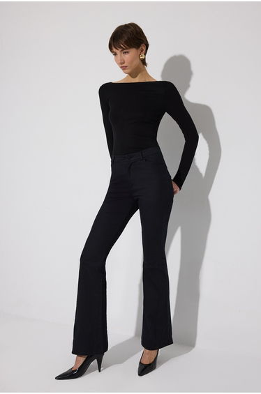 BOAT NECK LONG-SLEEVED BODYSUIT