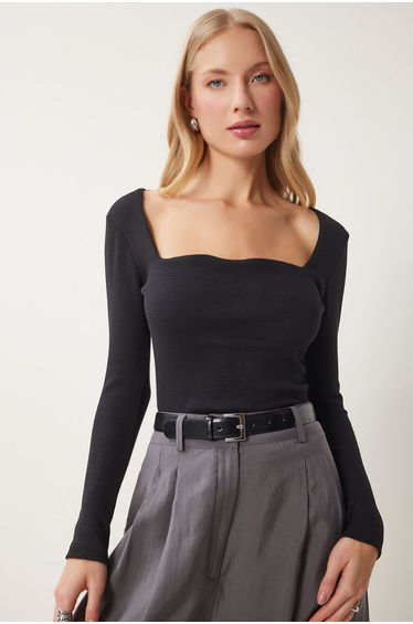Blouse - Black - Fitted