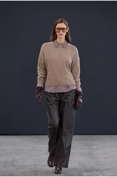 سويتر كشمير بياقة دائرية - بني