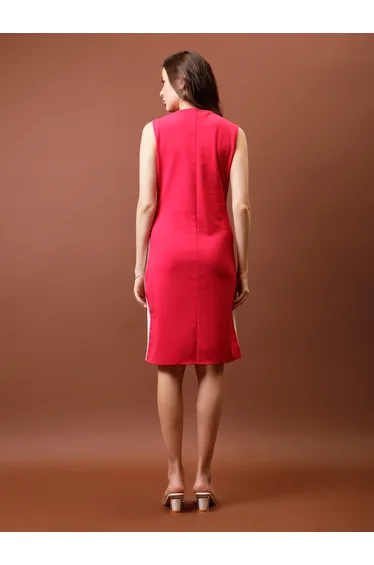 فستان بطول الركبة بشرائح جانبية