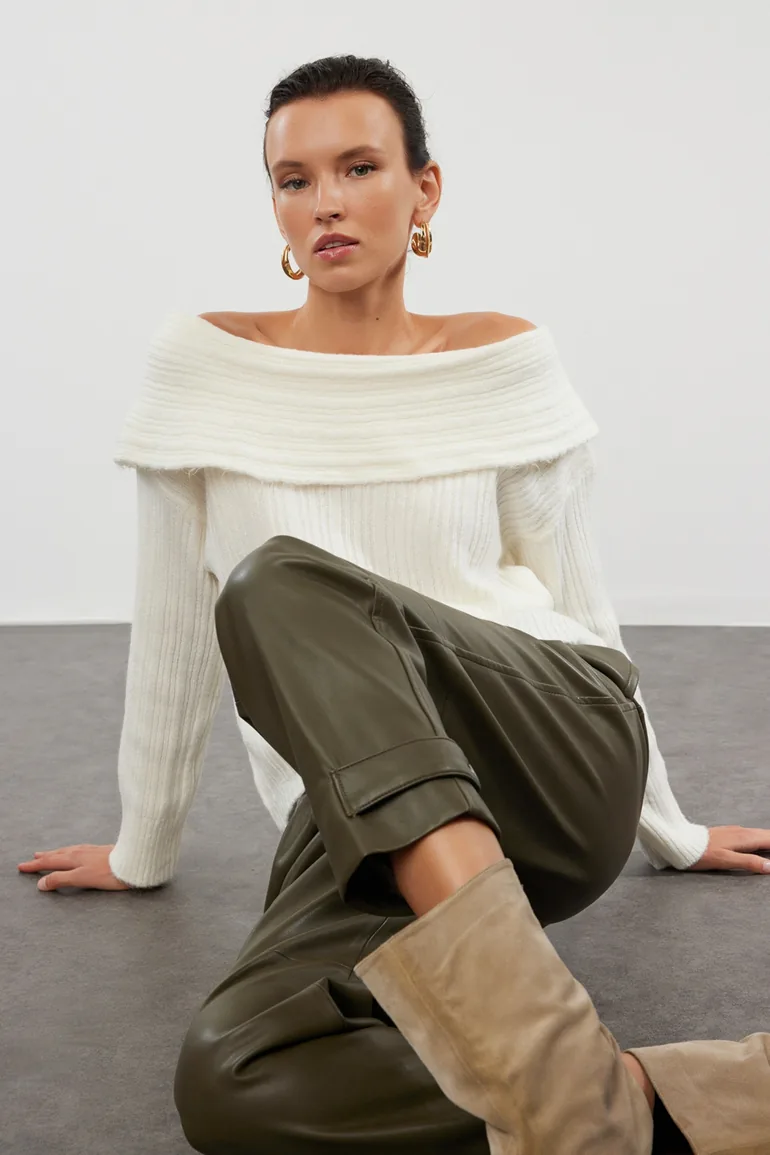 Ecru Soft Textured Carmen Collar Knitwear Sweater - 4