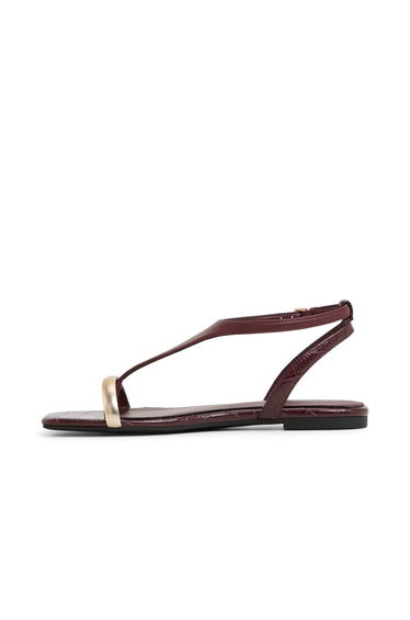 Catlyn / Flat Sandals