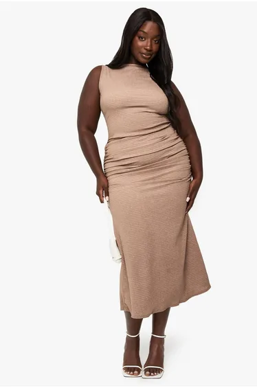 plus textured rouched midaxi dress - mocha