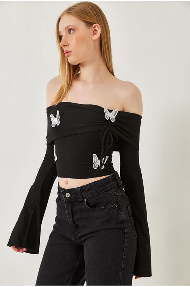 LUCCI Embroidered Crop Blouse with Madonna Collar