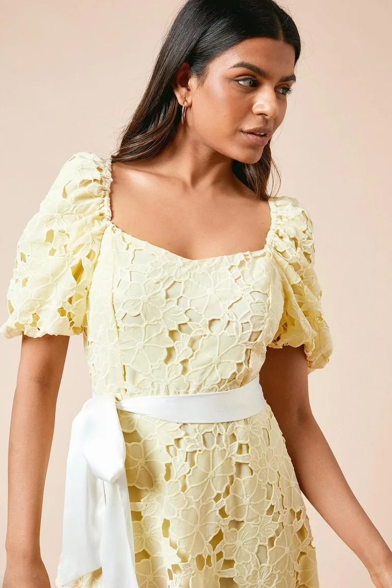 chinese dress ladies Off-White Antique Baby/Child Cutwork Lace Dress