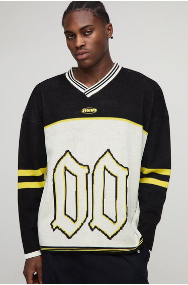 Man Gothic Varsity Jacquard Knitted Long Sleeve Hockey Top - white