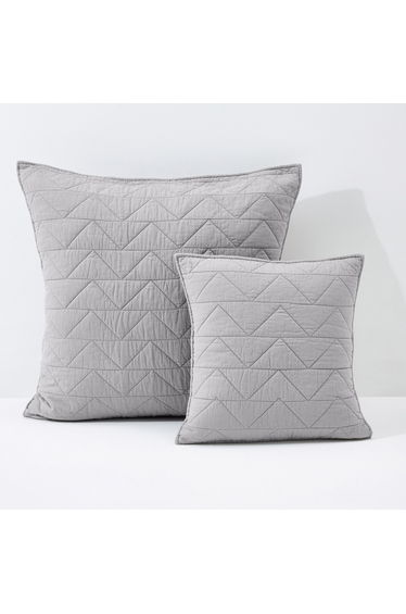 ZIG ZAG SCENARIO Quilted Cushion Cover & Pillowcase