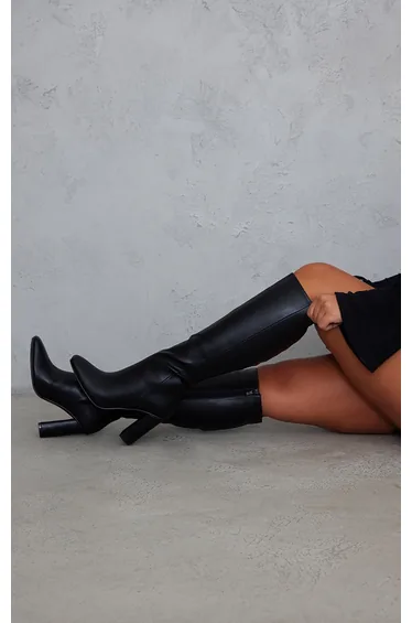 حذاء جلد صناعي بطول الركبة بكعب عريض