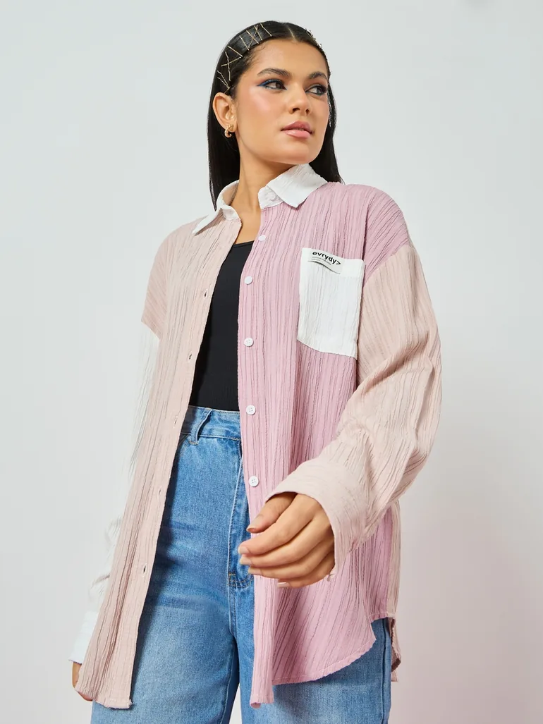 قميص بتصميم واسع بأكتاف منسدلة - 3