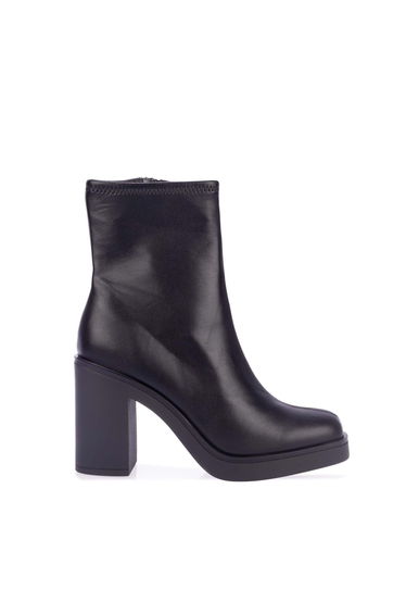 Women's Steve Madden Mesmerize Block Heel Boot in Black