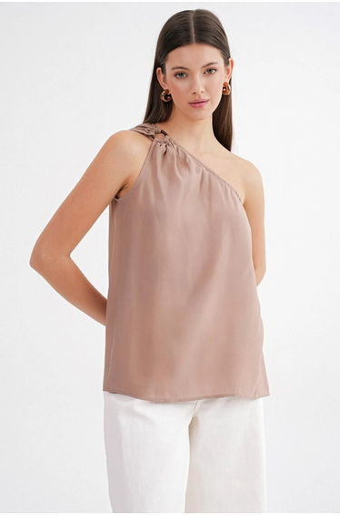 Mixray Asymmetrical Collar Accessory Detailed Top