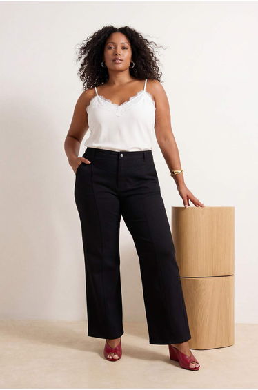 Non-Fading Black High Waist Straight Fit Stretch Fabric Denim Plus Size Jeans