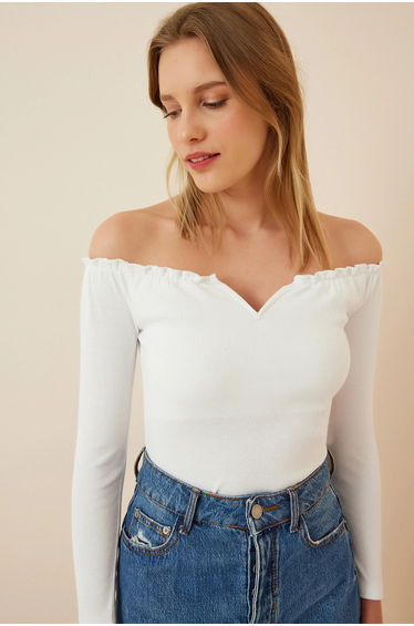 ISTANBUL Fitted Long Sleeve Blouse with Heart Collar