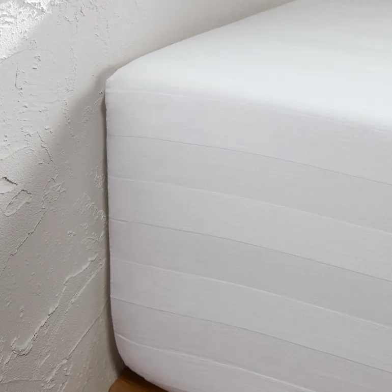 شرشف سرير قطن ساتان مغسول مخطط بحواف مطاطية - 1