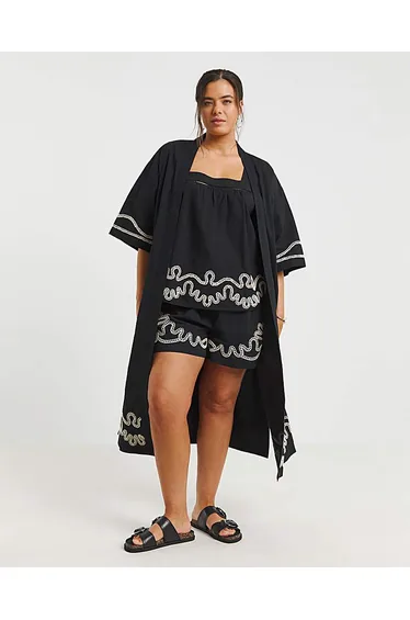 كيمونو سيمبلي بي باللون الأسود