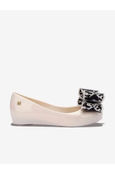 Girls Ultragirl Classic Bow Ballerinas in Ivory