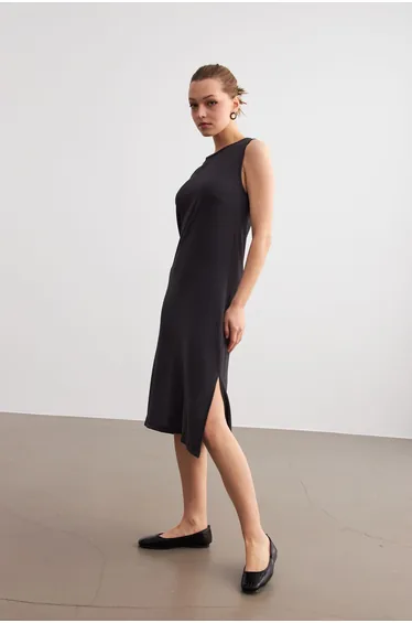 Women's Anthracite Plain Sleeveless Midi Length Slit Crinkle Dress