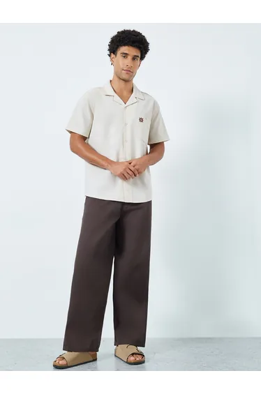 قميص بأكمام متوسطة الطول