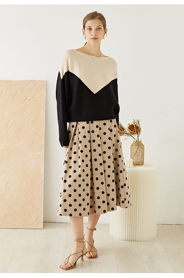Two-Tone Boat Neck Batwing Sleeve Sweater in Camel
