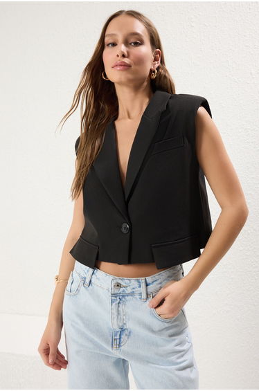 Black Oversized Crop Pocket Detailed Woven Vest